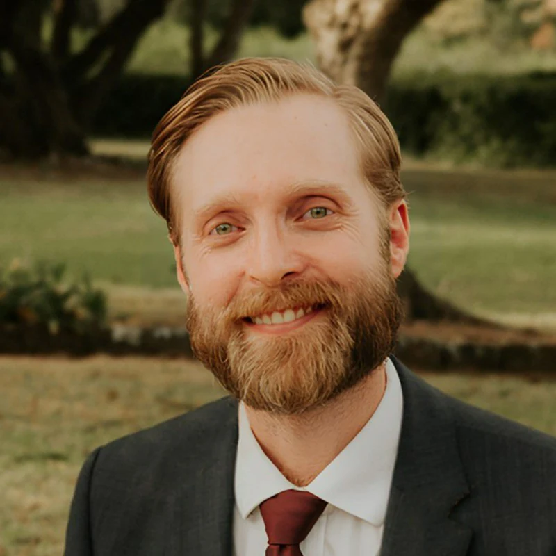 Portrait of author Robert Rosina